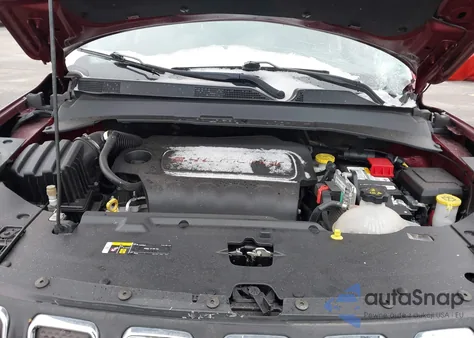 2022 Jeep Compass Latitude 4X4 z USA, uszkodzony, nr VIN 3C4NJDBB6NT170740